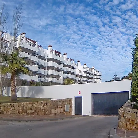 With 2 Bedrooms In Estepona, With Wonderful Sea View, Pool A Apartment Estepona