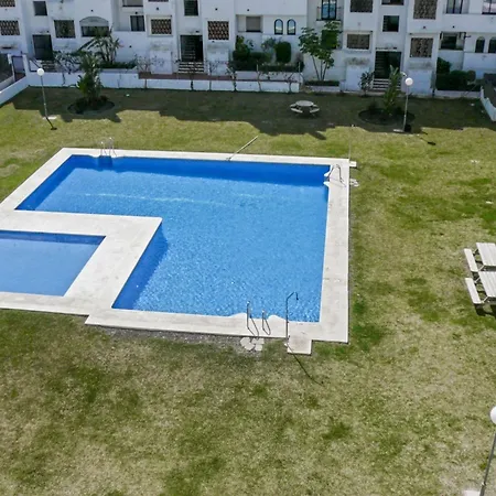 With 2 Bedrooms In Estepona, With Wonderful Sea View, Pool A Apartment *